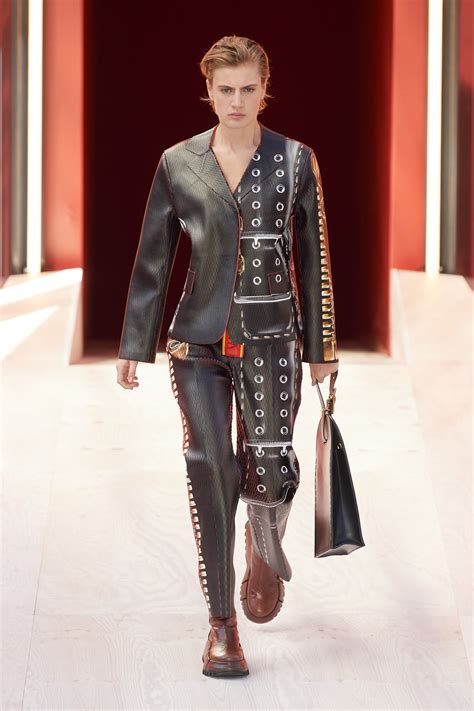 prodotti per bebe louis vuitton|Louis Vuitton ready to wear collection.